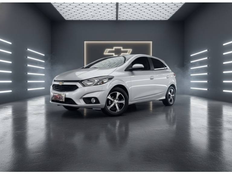 CHEVROLET - ONIX - 2017/2018 - Prata - R$ 65.900,00