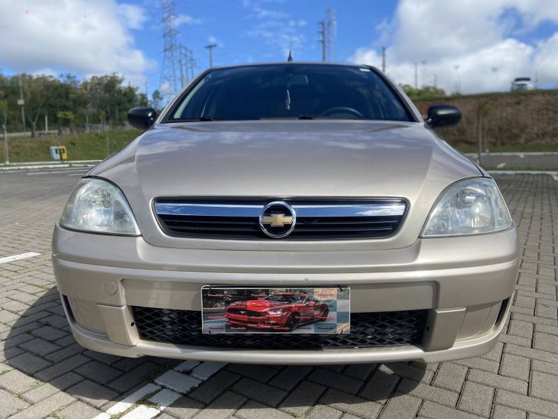 CHEVROLET - CORSA - 2011/2012 - Bege - R$ 26.900,00