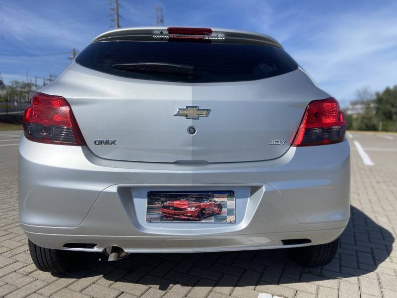 CHEVROLET - ONIX - 2019/2019 - Prata - R$ 48.900,00