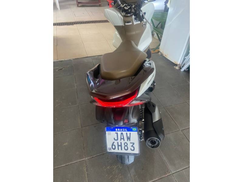HONDA - PCX - 2021/2021 - Branca - R$ 16.900,00