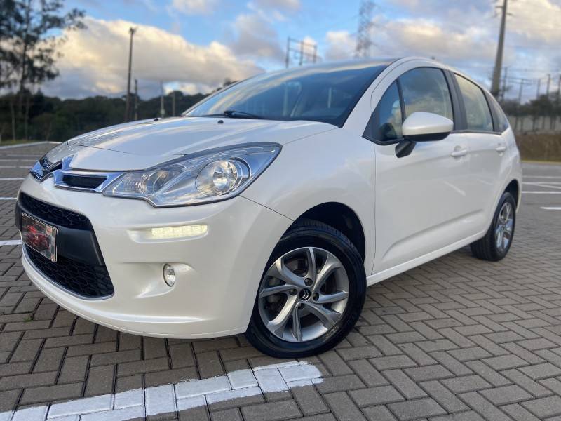 CITROËN - C3 - 2016/2017 - Branca - R$ 56.900,00