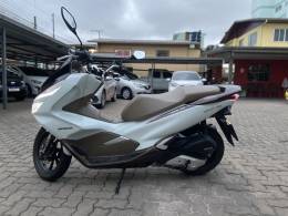 HONDA - PCX - 2021/2021 - Branca - R$ 16.900,00