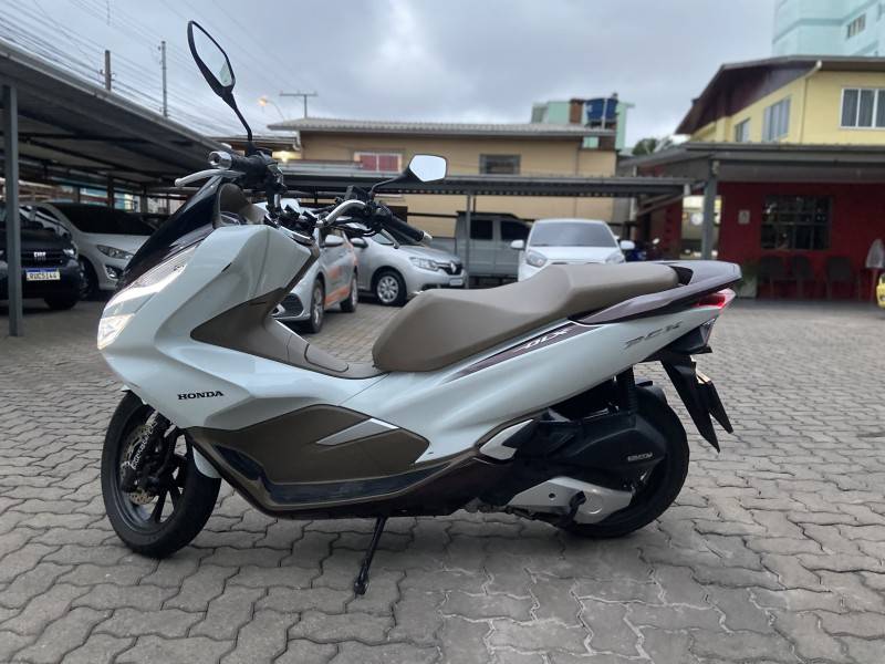 HONDA - PCX - 2021/2021 - Branca - R$ 16.900,00