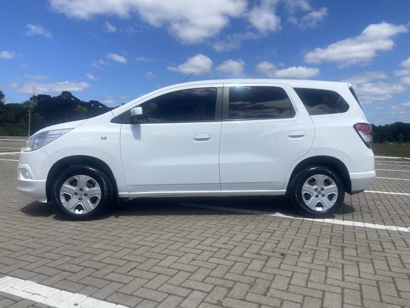 CHEVROLET - SPIN - 2013/2014 - Branca - R$ 42.900,00