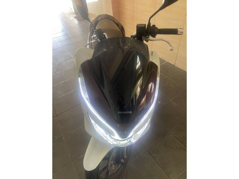 HONDA - PCX - 2021/2021 - Branca - R$ 16.900,00