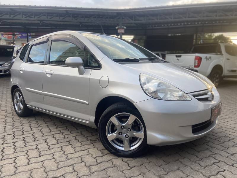 HONDA - FIT - 2008/2008 - Prata - R$ 31.900,00