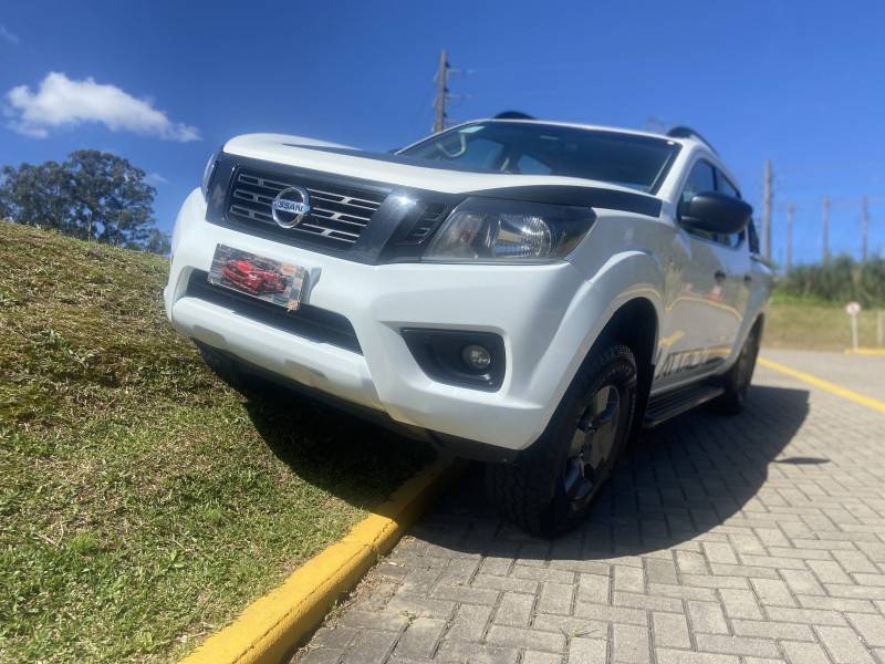 NISSAN - FRONTIER - 2019/2019 - Branca - R$ 155.900,00