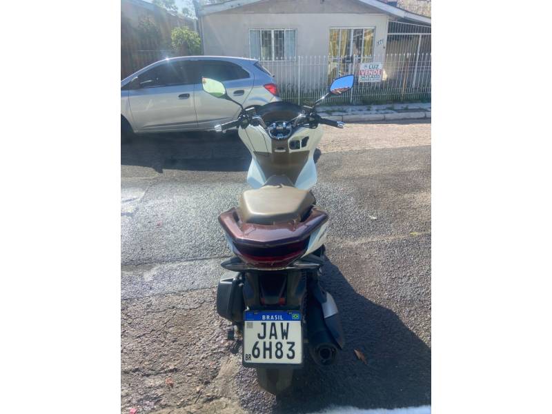 HONDA - PCX - 2021/2021 - Branca - R$ 16.900,00