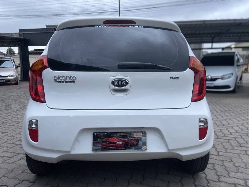KIA MOTORS - PICANTO - 2014/2015 - Branca - R$ 45.900,00