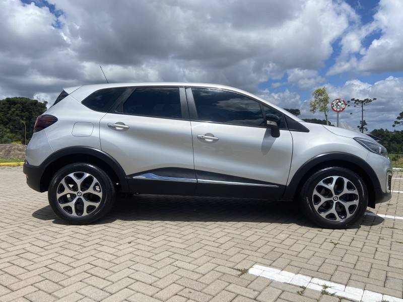 RENAULT - CAPTUR - 2019/2020 - Prata - R$ 77.900,00