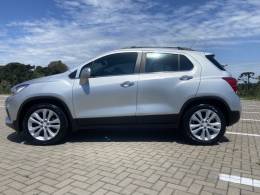 CHEVROLET - TRACKER - 2017/2018 - Prata - R$ 89.900,00