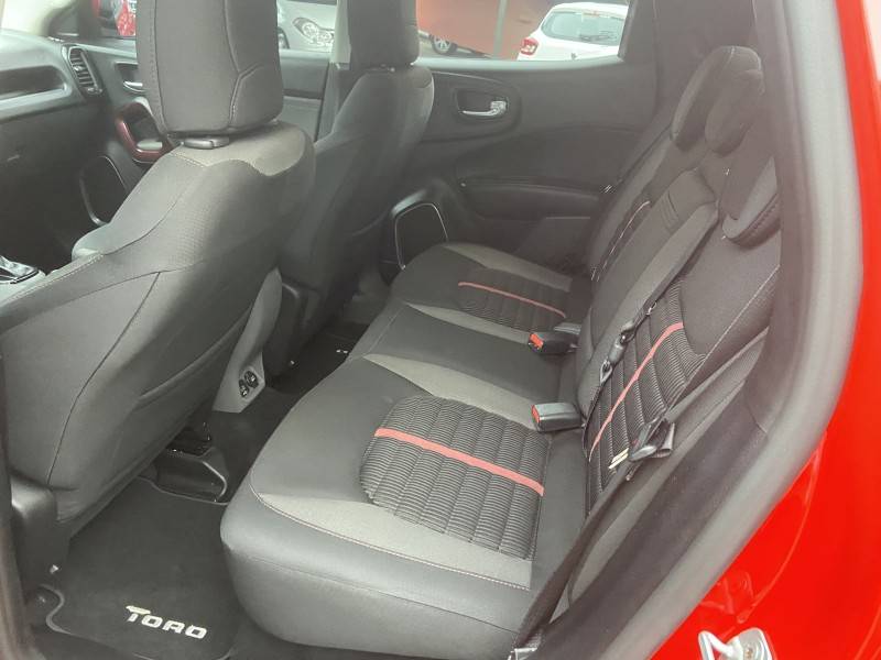 FIAT - TORO - 2016/2017 - Vermelha - R$ 86.900,00