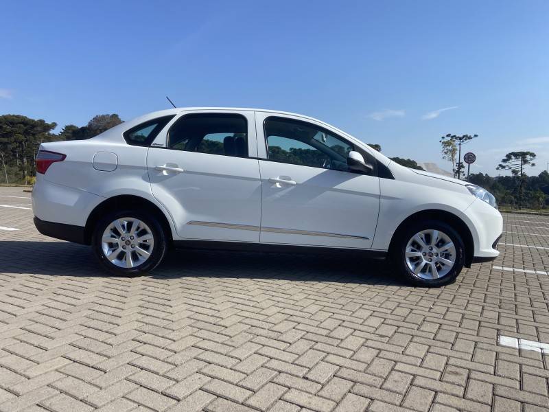 FIAT - SIENA - 2019/2020 - Branca - R$ 51.900,00