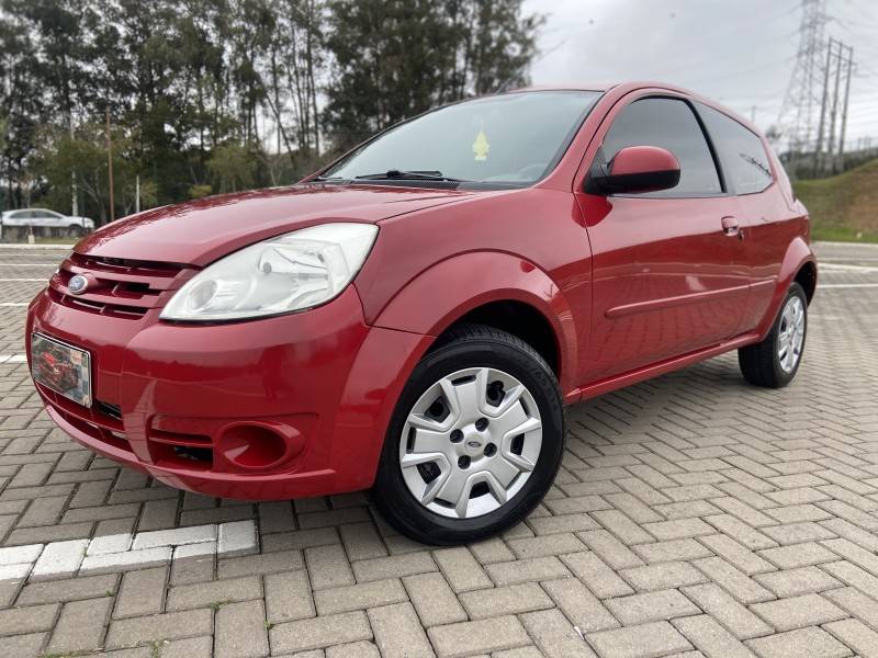 FORD - KA - 2010/2011 - Vermelha - R$ 25.900,00