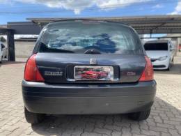 RENAULT - CLIO - 2003/2003 - Cinza - R$ 8.900,00