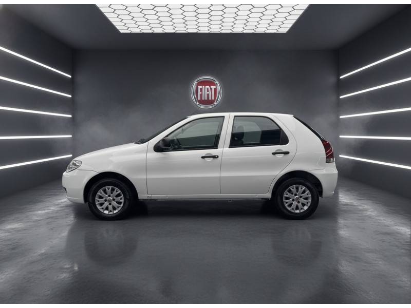 FIAT - PALIO - 2014/2015 - Branca - R$ 25.900,00
