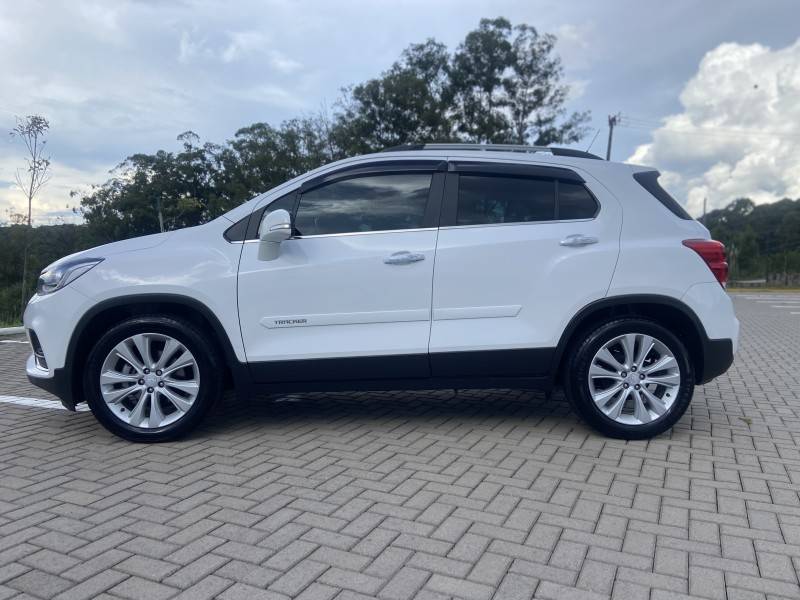 CHEVROLET - TRACKER - 2018/2018 - Branca - R$ 90.900,00