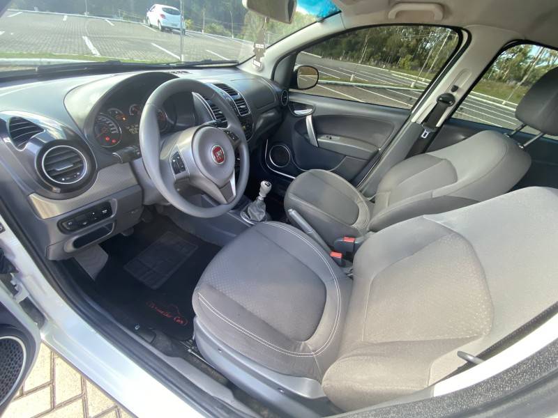 FIAT - SIENA - 2013/2013 - Branca - R$ 37.900,00