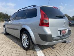 RENAULT - MÉGANE - 2008/2008 - Prata - R$ 27.900,00