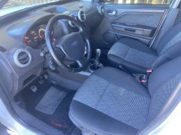 FORD - ECOSPORT - 2010/2011 - Branca - R$ 43.900,00