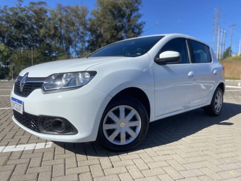 RENAULT - SANDERO - 2017/2018 - Branca - R$ 47.900,00
