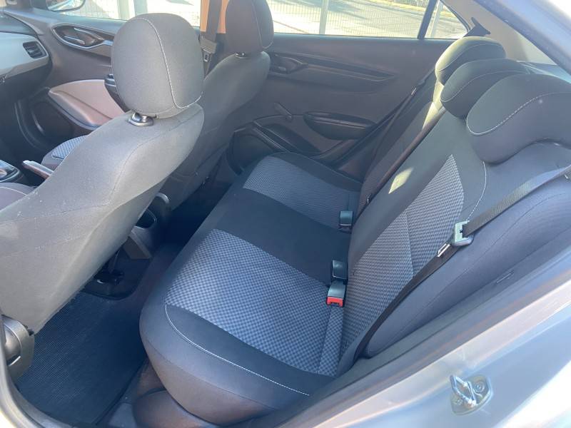 CHEVROLET - ONIX - 2019/2019 - Prata - R$ 48.900,00