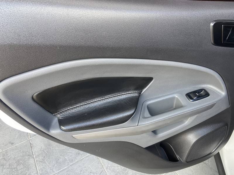 FORD - ECOSPORT - 2015/2015 - Branca - R$ 56.900,00