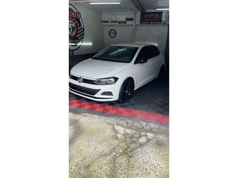 VOLKSWAGEN - POLO - 2017/2018 - Branca - R$ 59.900,00
