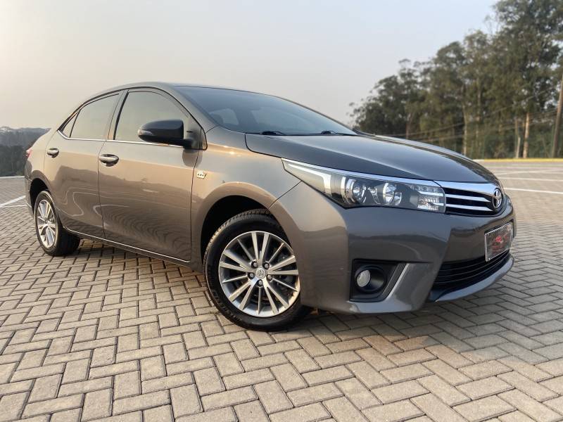 TOYOTA - COROLLA - 2015/2016 - Cinza - R$ 94.900,00