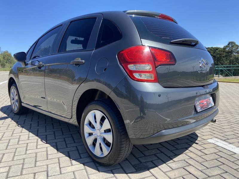 CITROËN - C3 - 2016/2017 - Cinza - R$ 41.900,00