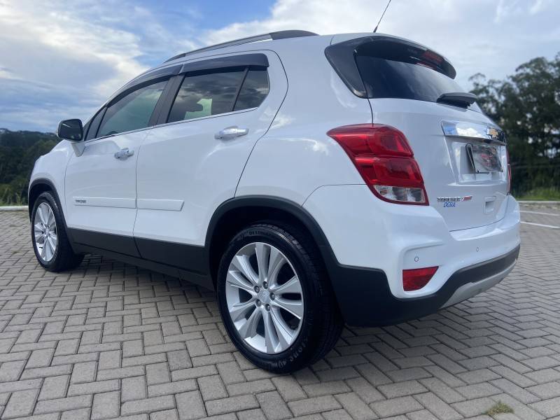 CHEVROLET - TRACKER - 2018/2018 - Branca - R$ 90.900,00