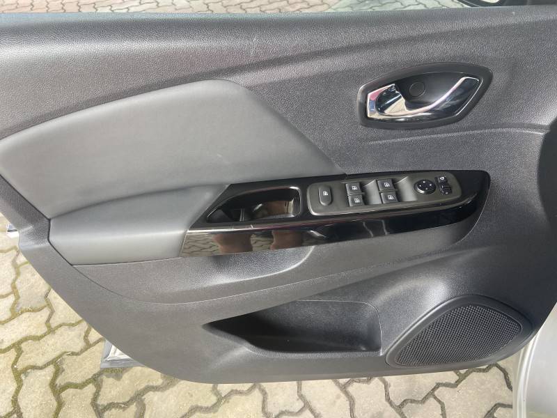 RENAULT - CAPTUR - 2019/2020 - Prata - R$ 77.900,00