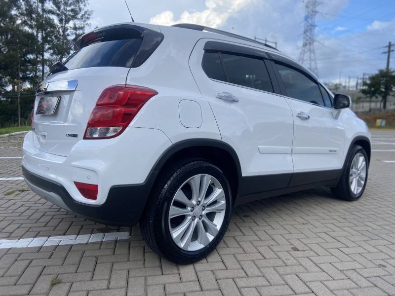 CHEVROLET - TRACKER - 2018/2018 - Branca - R$ 90.900,00