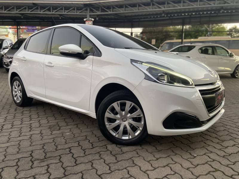 PEUGEOT - 208 - 2017/2018 - Branca - R$ 43.900,00