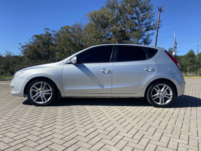 HYUNDAI - I30 - 2009/2010 - Prata - R$ 42.900,00