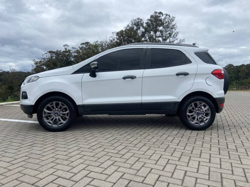FORD - ECOSPORT - 2014/2015 - Branca - R$ 53.900,00