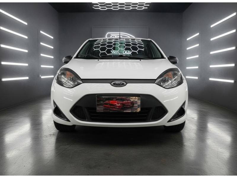 FORD - FIESTA - 2014/2014 - Branca - R$ 31.900,00