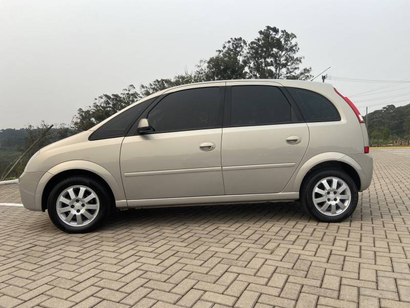 CHEVROLET - MERIVA - 2004/2004 - Prata - R$ 24.900,00