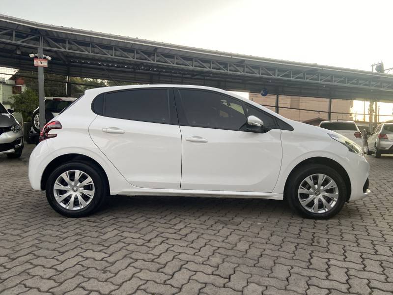 PEUGEOT - 208 - 2017/2018 - Branca - R$ 43.900,00