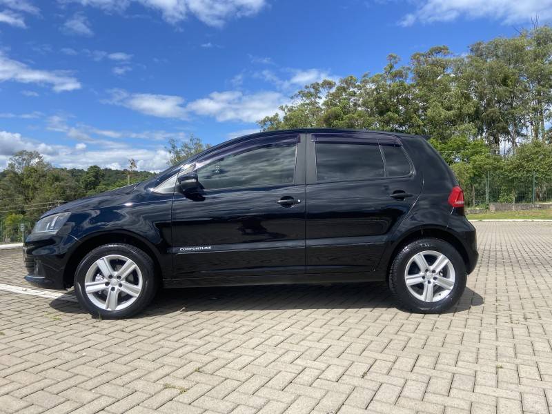 VOLKSWAGEN - FOX - 2016/2016 - Preta - R$ 46.900,00