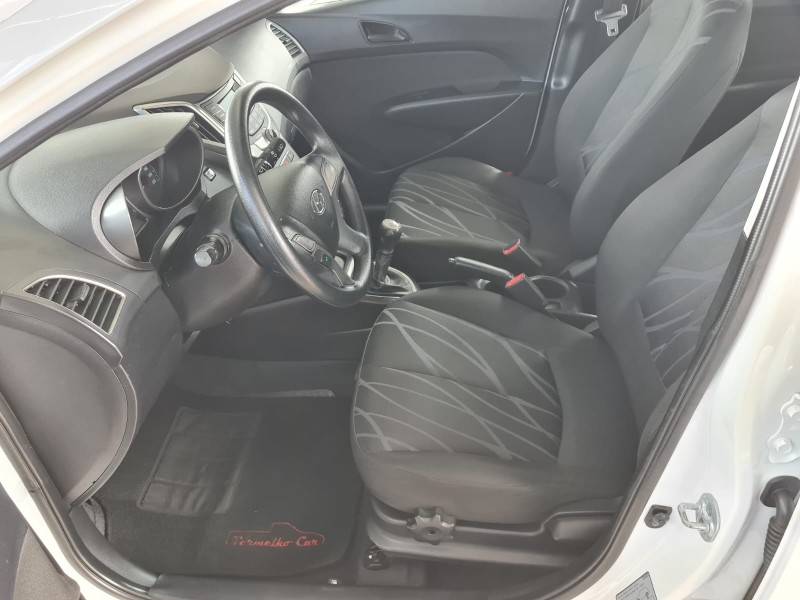 HYUNDAI - HB20 - 2015/2015 - Branca - R$ 44.900,00
