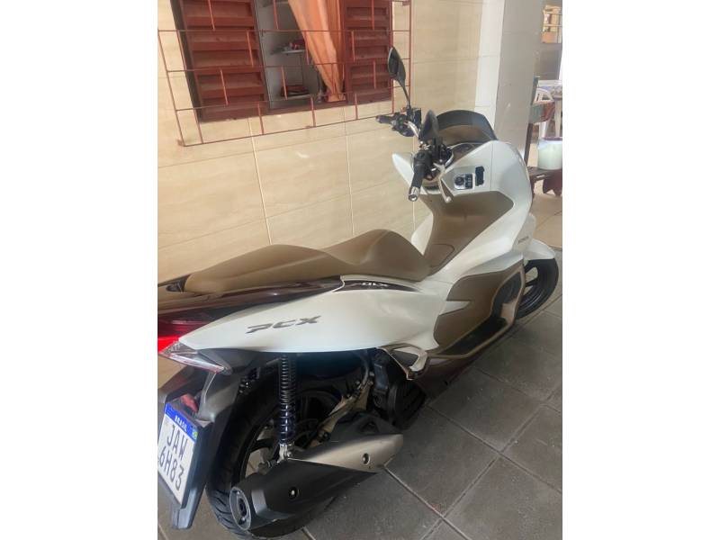 HONDA - PCX - 2021/2021 - Branca - R$ 16.900,00