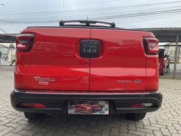 FIAT - TORO - 2016/2017 - Vermelha - R$ 86.900,00