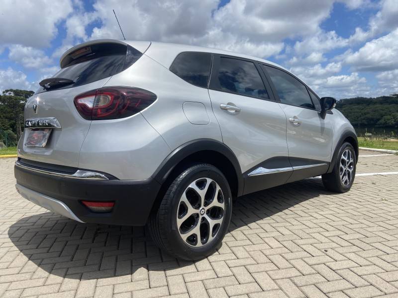 RENAULT - CAPTUR - 2019/2020 - Prata - R$ 81.900,00