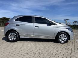 CHEVROLET - ONIX - 2019/2019 - Prata - R$ 48.900,00