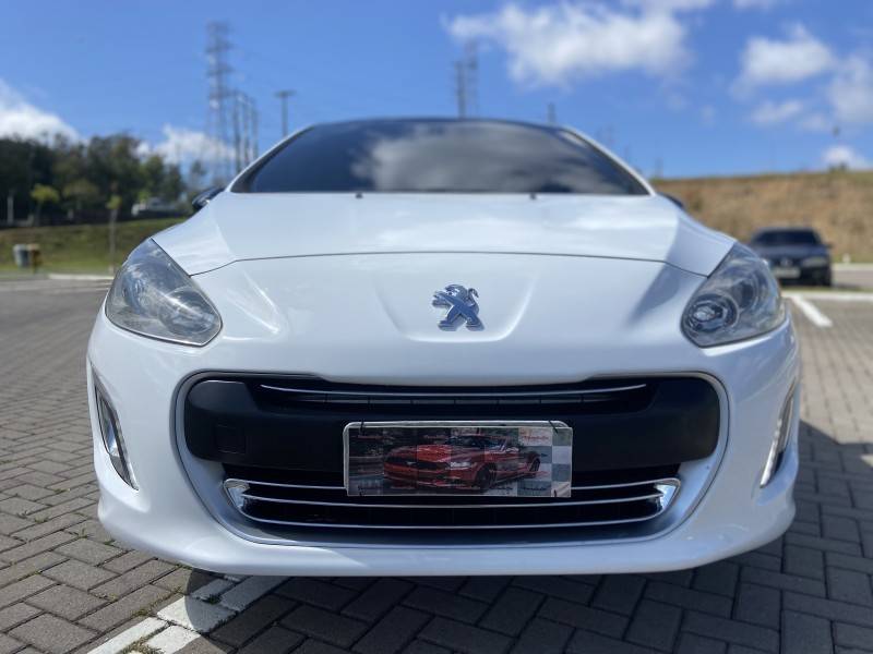 PEUGEOT - 308 - 2013/2014 - Branca - R$ 39.900,00