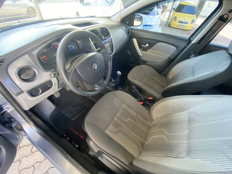 RENAULT - LOGAN - 2016/2017 - Cinza - R$ 46.900,00
