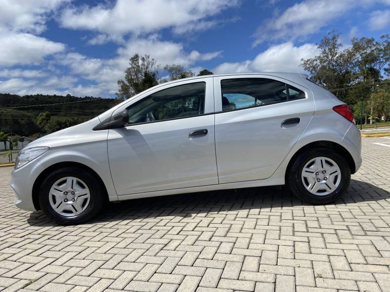 CHEVROLET - ONIX - 2017/2018 - Prata - R$ 46.900,00