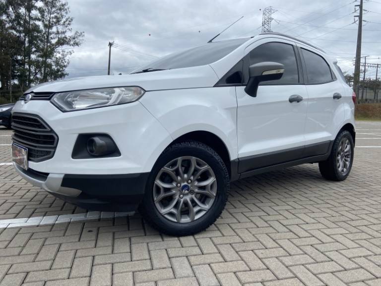 FORD - ECOSPORT - 2014/2015 - Branca - R$ 53.900,00