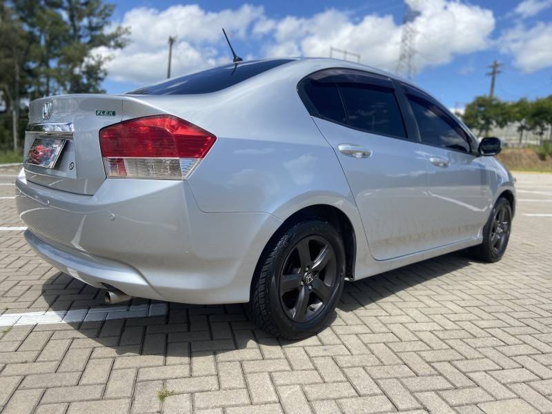 HONDA - CITY - 2011/2011 - Prata - R$ 42.900,00